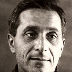родился русский и советский писатель Михаил Михайлович Зощенко [9.VIII.1894 — 22.VII.1958]