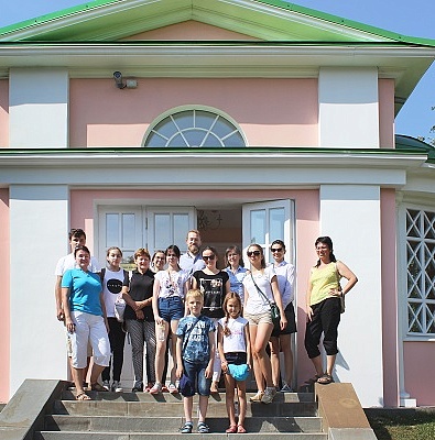 «Дом Гоголя» в летней читальне парка Мосгордумы